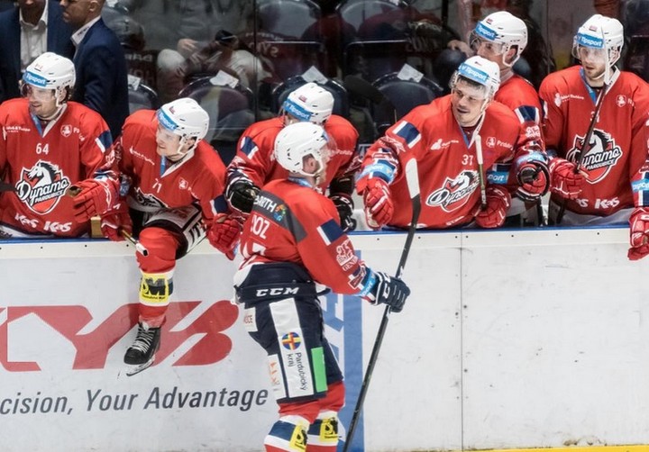 Problémy v Pardubiciach. Miestne Dynamo muselo odohrať zápas s juniormi